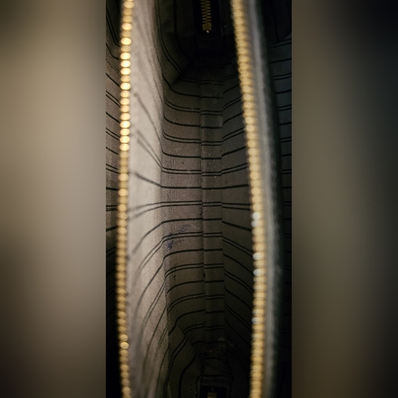 Louis Vuitton Monogram Empreinte Montaigne MM - Picture 5 of 12